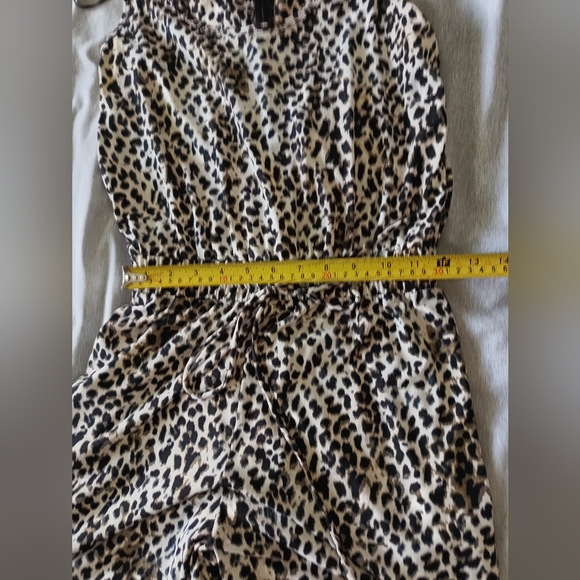 Calvin Klein sleeveless animal print jump suit. Size 4 - Picture 5 of 10